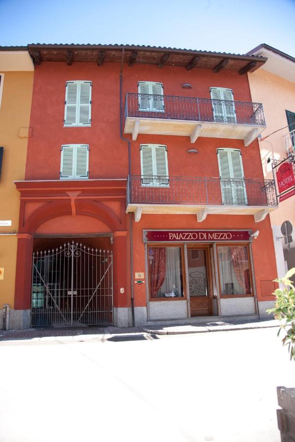 Hotel Palazzo Di Mezzo Carrù Exteriér fotografie